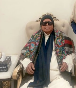 पुराने अंदाज में लौटे लालू: काले चश्मे और मफलर में दिखा राजद मुखिया का दबंग लुक, समर्थकों के बीच चर्चा तेज...