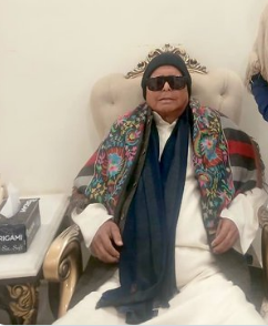 पुराने अंदाज में लौटे लालू: काले चश्मे और मफलर में दिखा राजद मुखिया का दबंग लुक, समर्थकों के बीच चर्चा तेज...