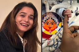सोशल मीडिया पर वायरल हुई अनुष्का यादव की बेटी की पहली झलक, इमोशनल पोस्ट में दिखा खास नाम...