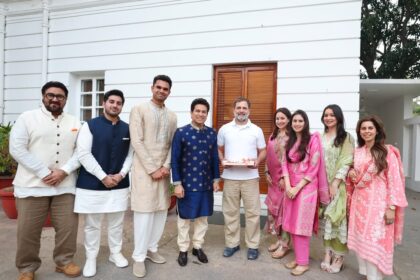 सचिन के घर आई बहू! बिजनेसमैन रवि घाई की पोती सानिया की बनीं अर्जुन की दुल्हनिया, तस्वीरों में देखें दिग्गजों का जमावड़ा...