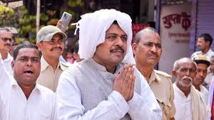 बांका सांसद गिरधारी यादव की कुर्सी जाएगी? चुनाव आयोग और पार्टी के खिलाफ बयानबाजी पड़ी भारी, JDU ने की बड़ी कार्रवाई...