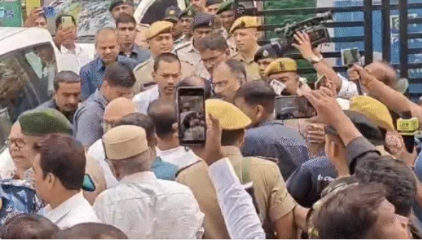 बिहार की राजनीति में बड़ी हलचल: JDU दफ्तर पहुंचे निशांत कुमार, कार्यकर्ताओं के जोश ने बढ़ाई सियासी तपिश!..
