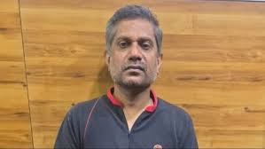 देशभर में 1100 बम धमाकों की धमकी देने वाला 'साइबर सनकी' गिरफ्तार, लॉ की पढ़ाई कर बना 'ई-मेल टेरर'...
