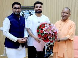 रिंकू सिंह क्यों नहीं पहुंचे CM योगी के कार्यक्रम में? नियुक्ति पत्र पर मचे घमासान के बीच 'लॉर्ड' रिंकू ने तोड़ी चुप्पी!..