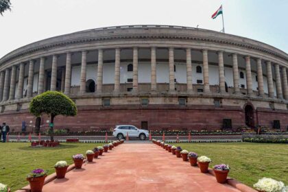 भारत सरकार की 1 दिन की कमाई कितनी है? आंकड़े देख चकरा जाएगा आपका सिर!..