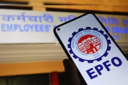 EPF ब्याज दर पर होली से पहले आई बड़ी खुशखबरी: करोड़ों कर्मचारियों की मौज, 8.25% ब्याज दर बरकरार