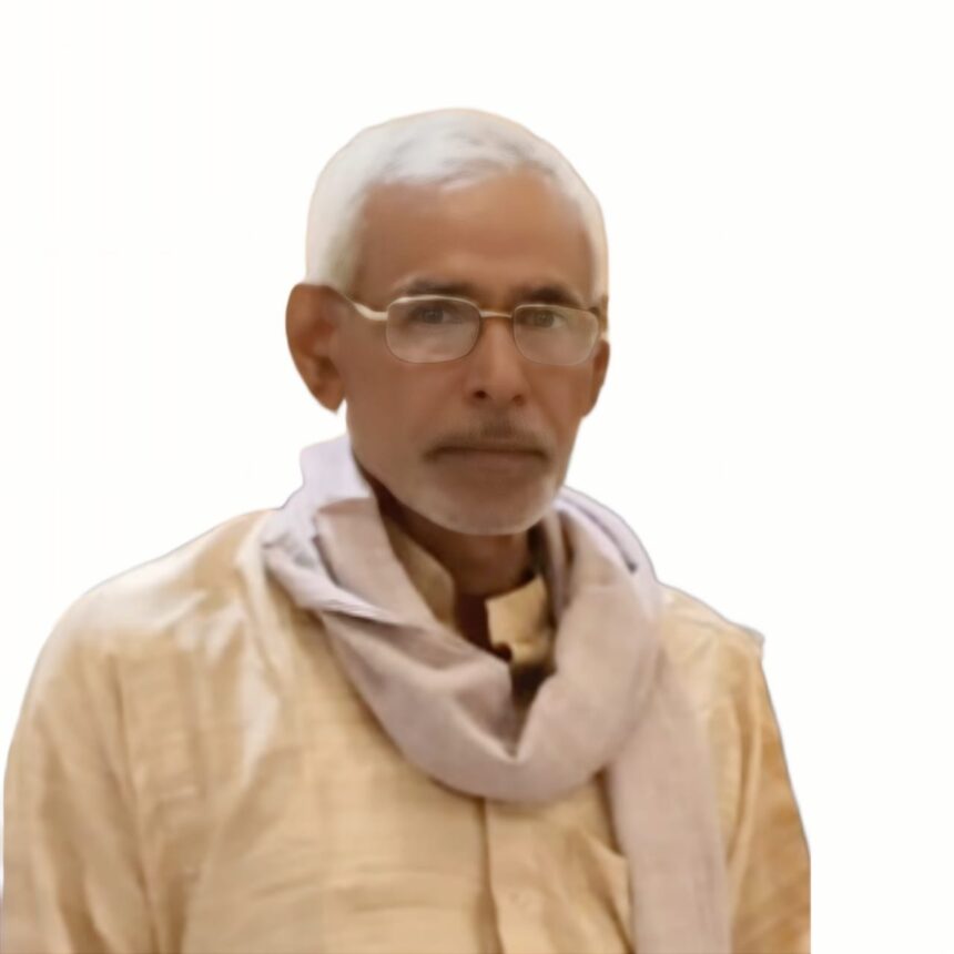 कैसे एक 'एक्स्ट्रा क्लर्क' बना बिहार की अस्मिता का लेखक? मृत्युंजय दुबे से सीखिए जड़ों से जुड़ने का असली हुनर...