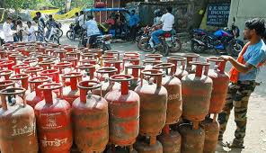 6 दिन में 16 लाख बुकिंग: क्या पटना में खत्म हो रही है रसोई गैस? जिला प्रशासन ने दिया बड़ा अपडेट...