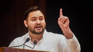 "I have come from Bihar": तेजस्वी की इंग्लिश पर नीरज कुमार का पलटवार, शुरू हुई सियासी जंग...