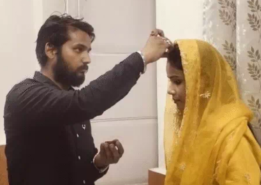 महिला आयोग बना गवाह! संपत्ति से बेदखल होने के बाद भी रौशन ने विजया को अपनाया, देखें वायरल शादी...